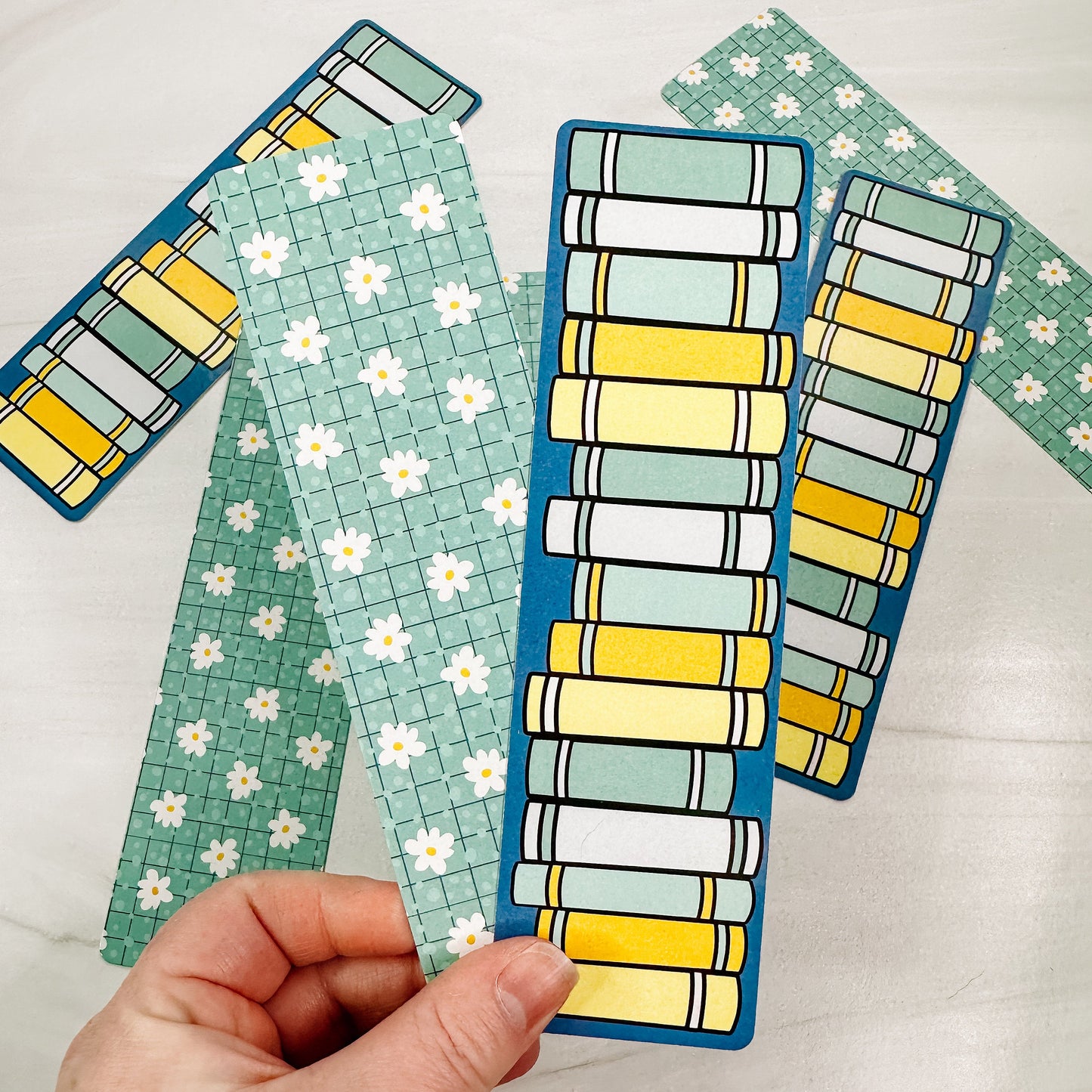 Book Title Reading Tracker Bookmark - Daisy-Cricket Paper Co.